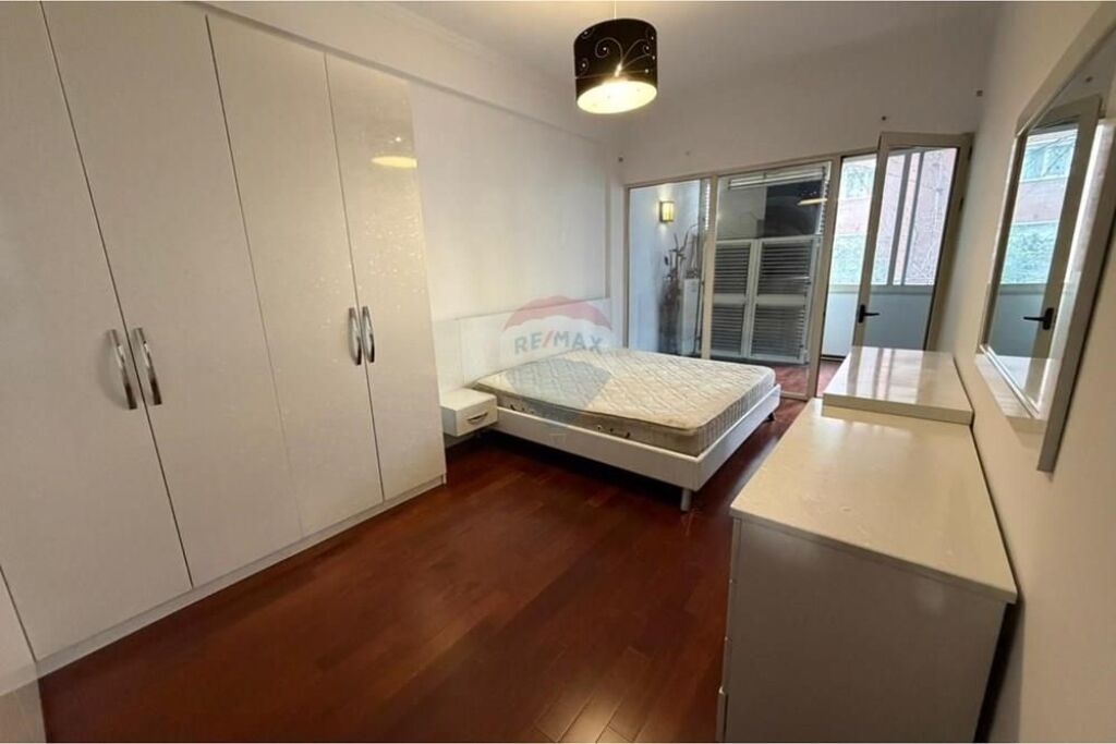 SHITET APARTAMENT 2+1+2 TE RRUGA E KOSOVAREVE