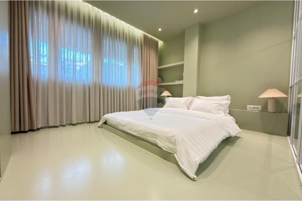 Studio apartment for rent Ballet School