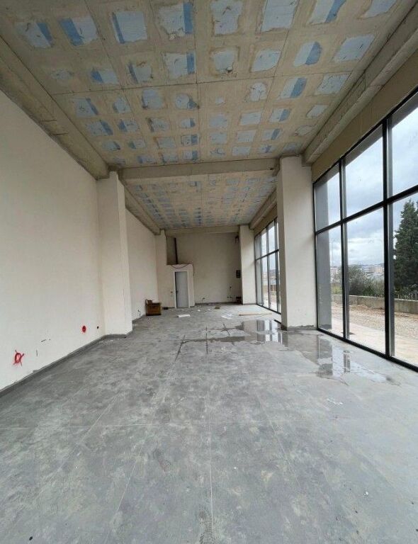 NEGOZIO IN AFFITTO 101 M2 KAMEZ 1.000 EURO