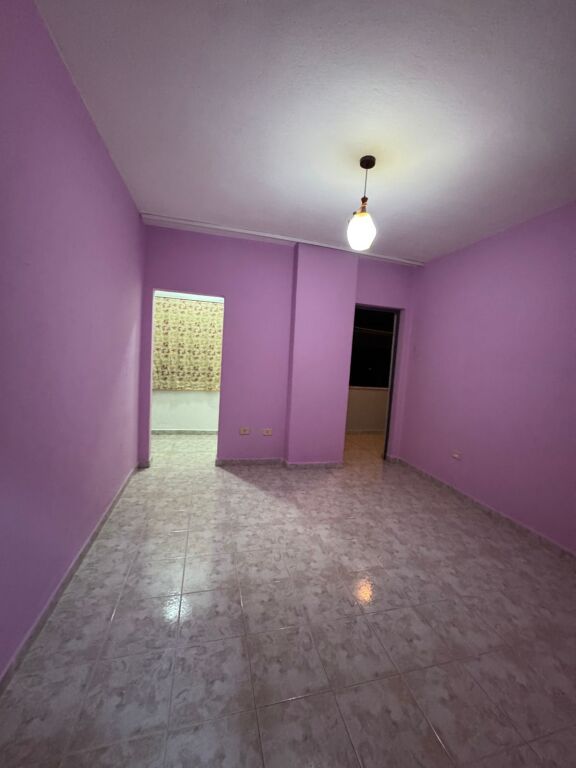 JEPET ME QIRA APARTAMENT 2+1 RRUGA E DIBRES