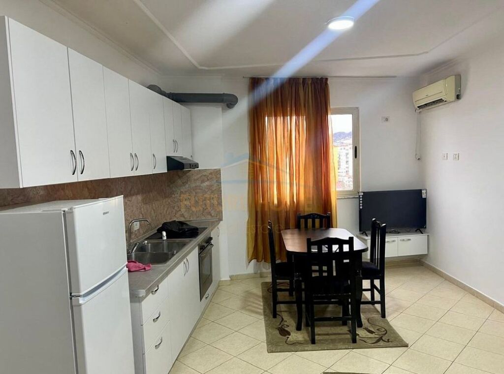 Qera Apartament 2+1 prane Greis Bar, Unaza e Re