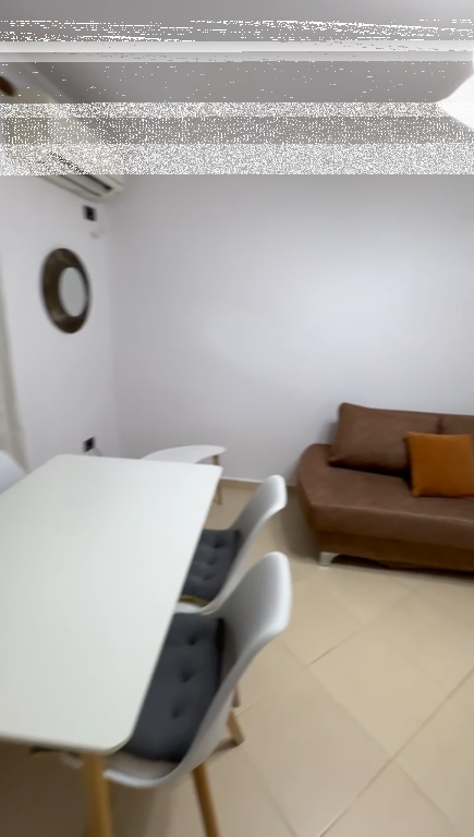 Apartament 2+1, Xhamllik!