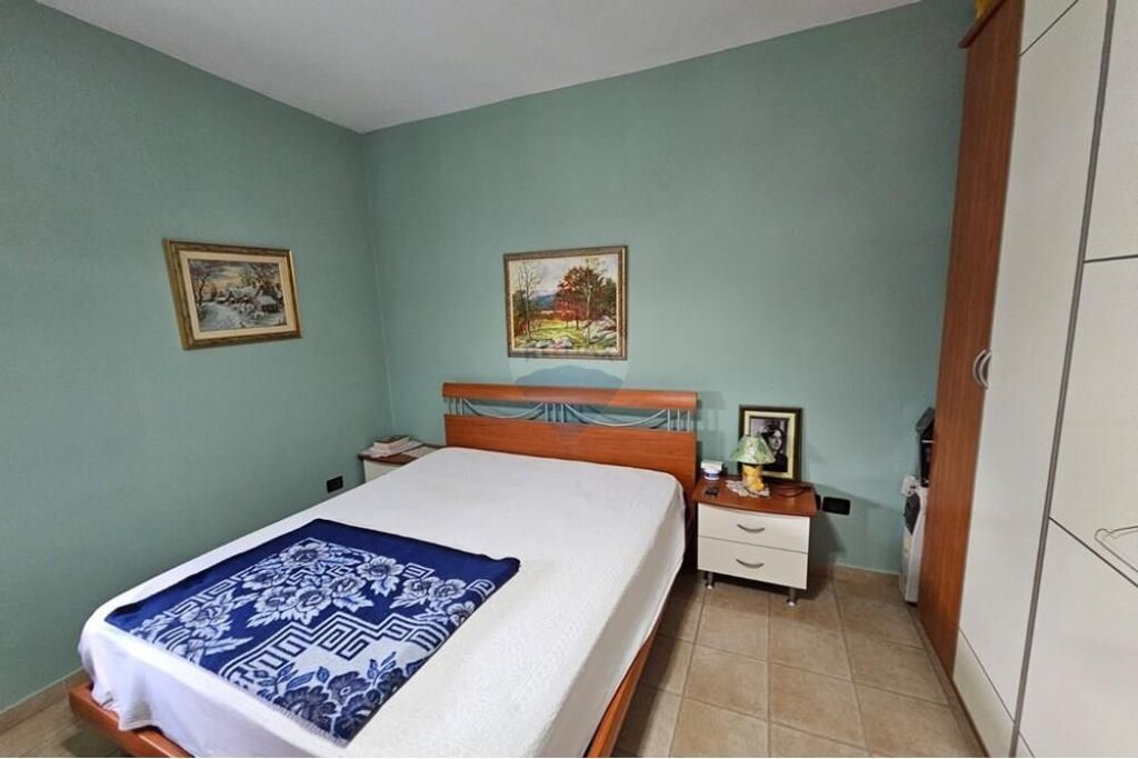 SHITET APARTAMENT 2+1 TE ISH EKSPOZITA