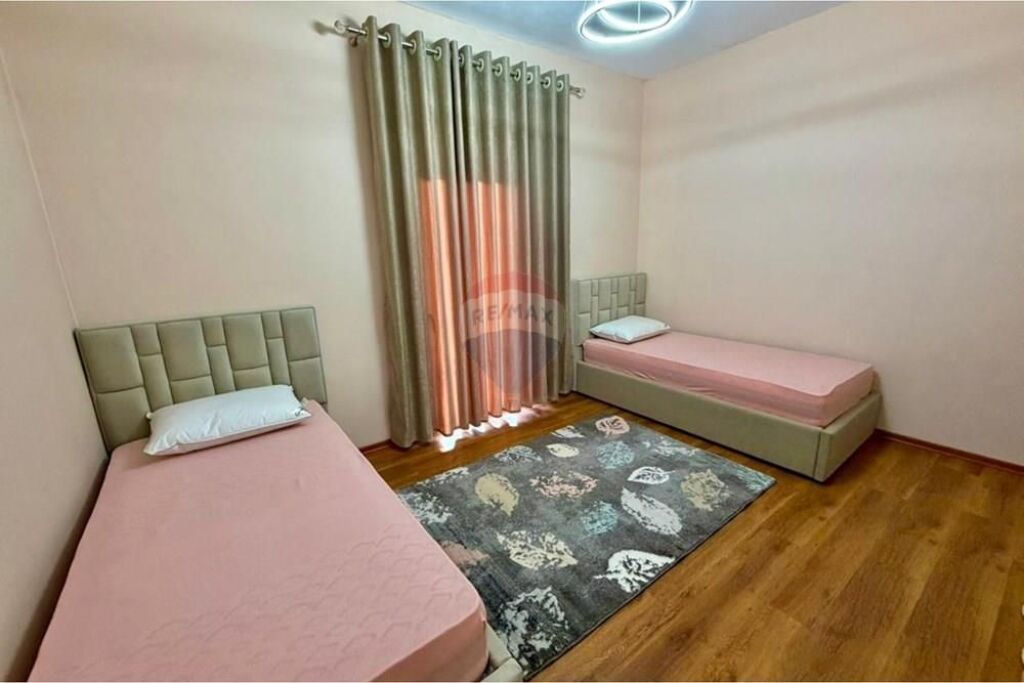 Casa privata - In Affitto - Via Shefqet Kuka, Tirana