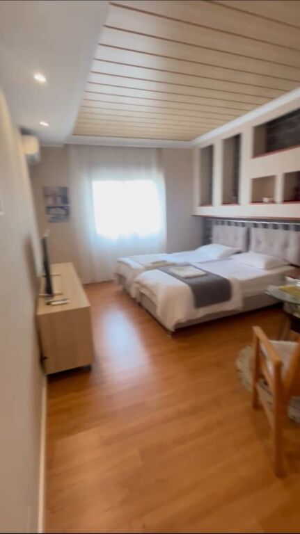 VENDESI 2 APPARTAMENTI 1+1 &amp; MONOLOCALE 9 PIANI 360.000 EURO