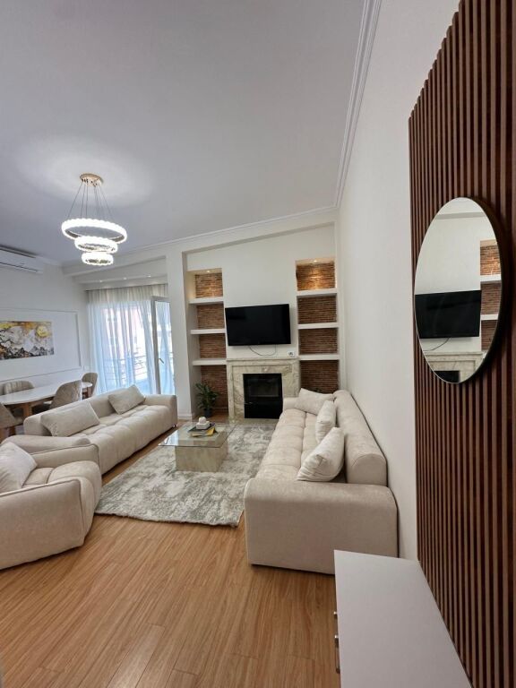 📢SHITET APARTAMENT 2+1 + VERANDË 📍 Liqeni i Thatë / Kompleksi FZ