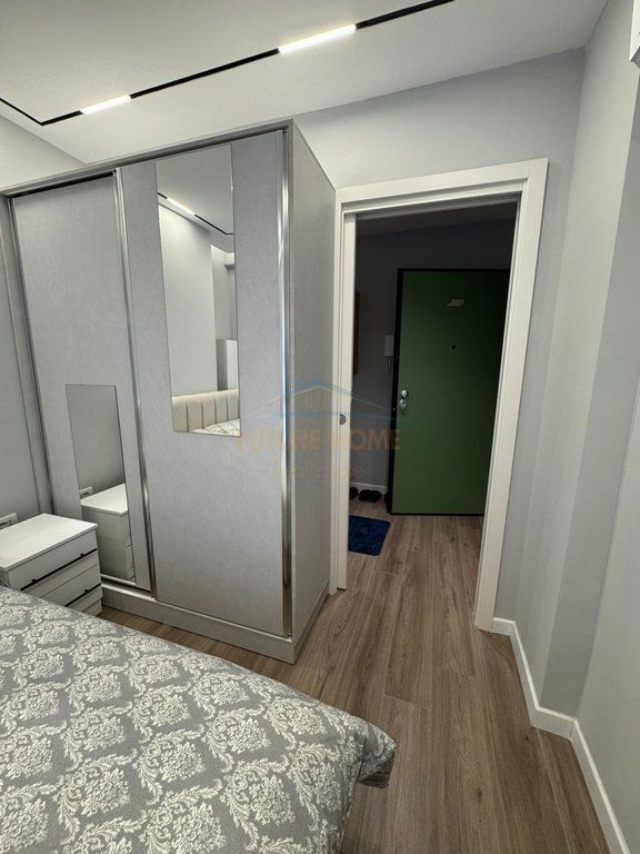 Qera, Apartament 2+1+Post Parkimi, Shkolla e Kuqe, Tirane