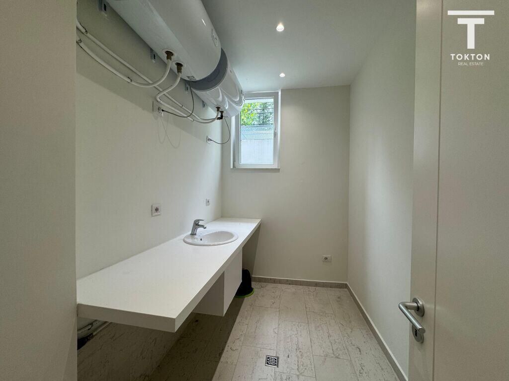 QIRA, VILE INDIVIDUALE, ROLLING HILLS, TIRANË