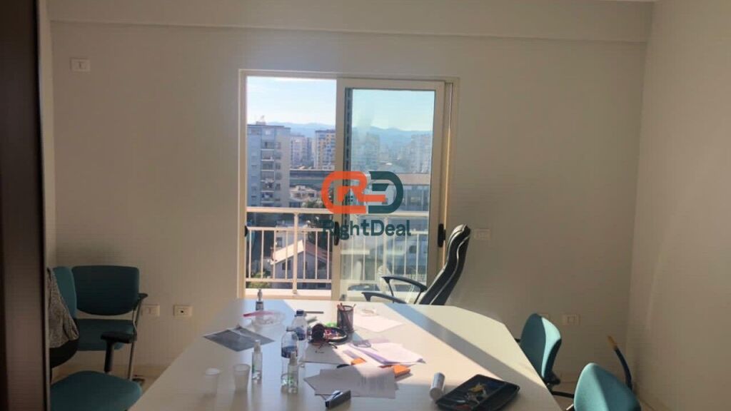 In Via Jordan Misja, Appartamento 2+1 in Affitto per Ufficio, Con Posizione Perfetta !!!