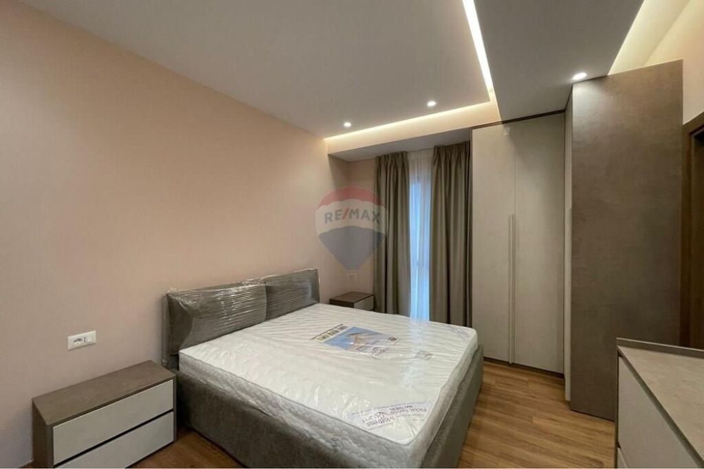 Apartament per qera 2+1 tek Farmacia 10 , Kompleksi Arlis