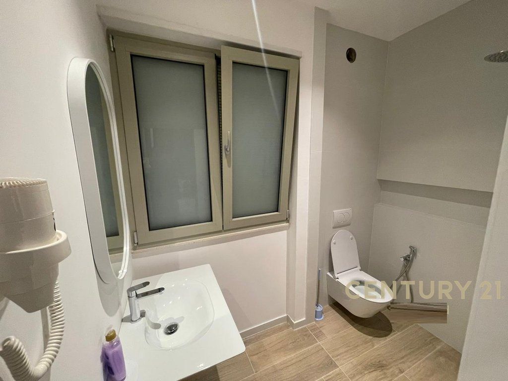 SHITET APARTAMENT 2+1+2 ,VASIL SHANTO PRANE KESH