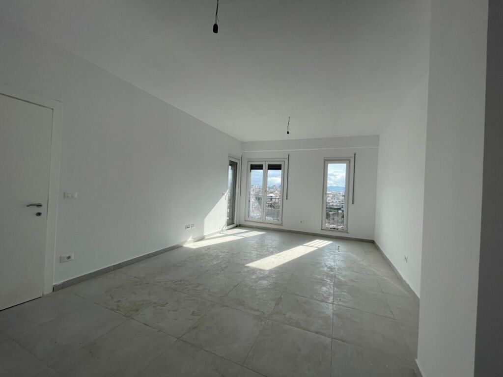 Apartament 1+1 per shitje ne Kamez.