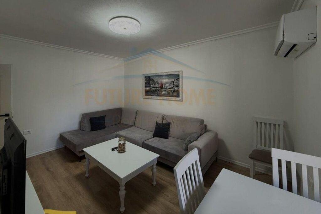 Qira, Apartament 2+1, Stadiumi Dinamo, Tirane