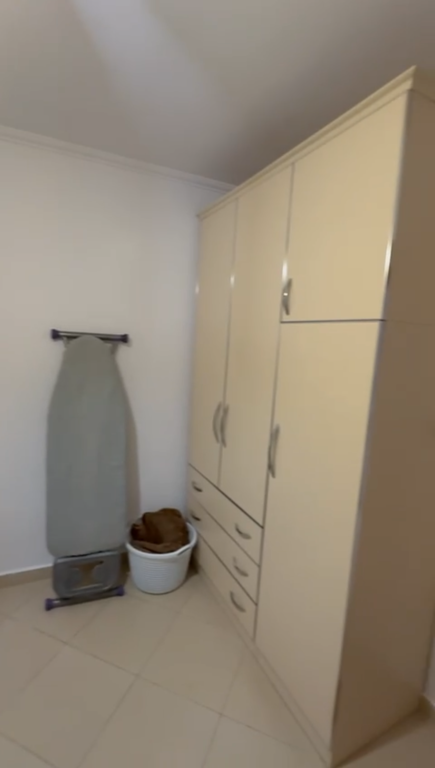 Apartament 2+1, Xhamllik!