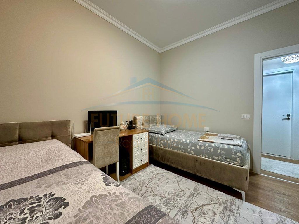 For sale, Apartment 3+1+2, Dry Lake, Tirana.