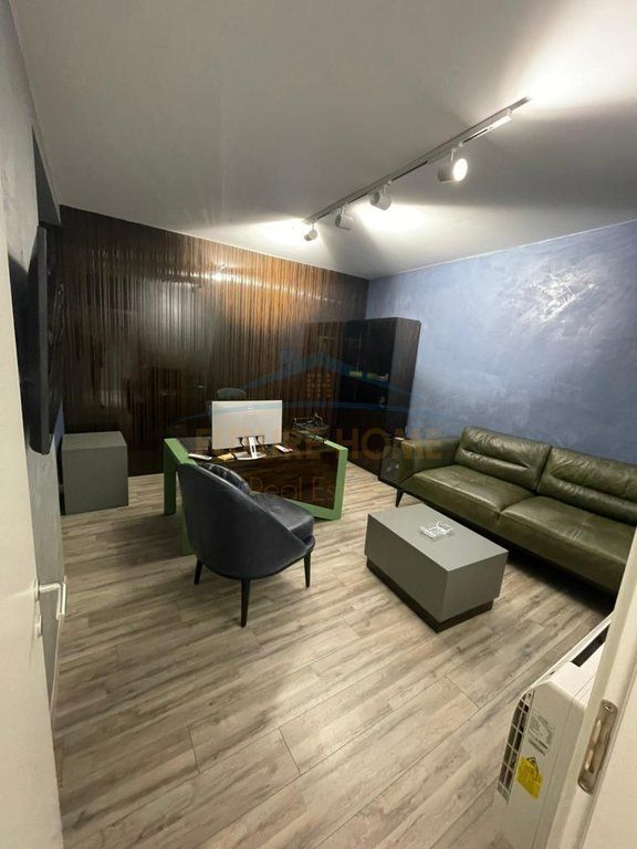 Affitto, Locale commerciale Via Panorama, Quartum Residence