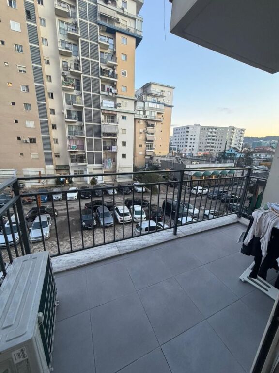 Szper ap 1+1 vicino al campo di aviazione (bar votra)