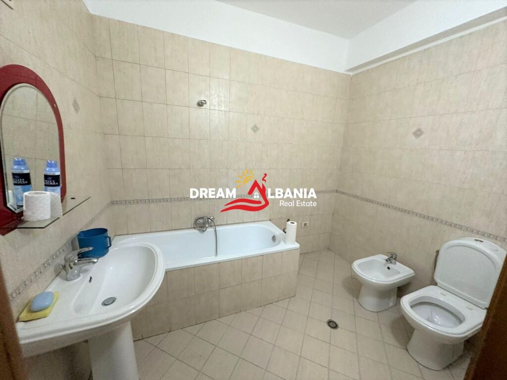 Jepet me qera ambient per zyra tek rruga e Kavajes, prane Garden Building (ID 42214500)