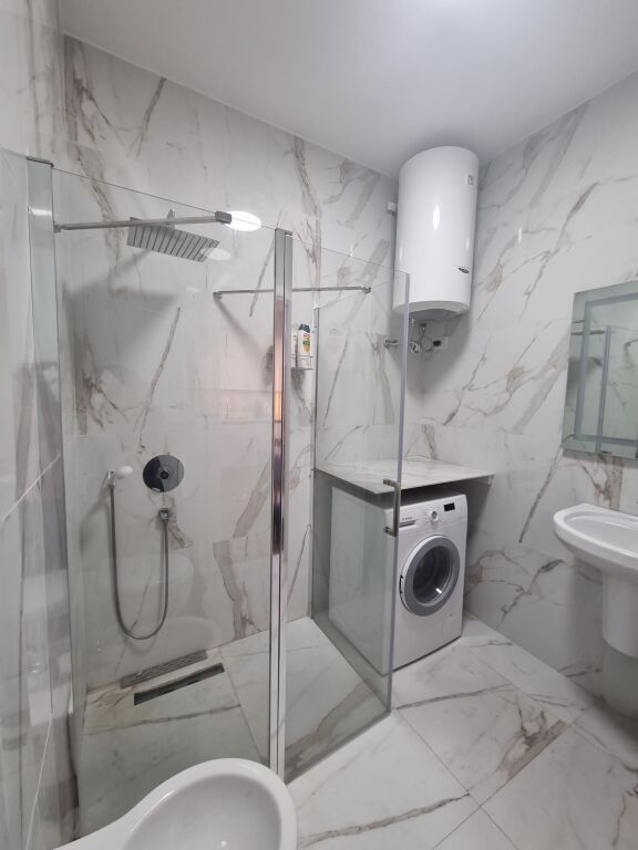 Jepet me qera 1+1 mobiluar Rruga Barrikatave mobiluar 799 eu