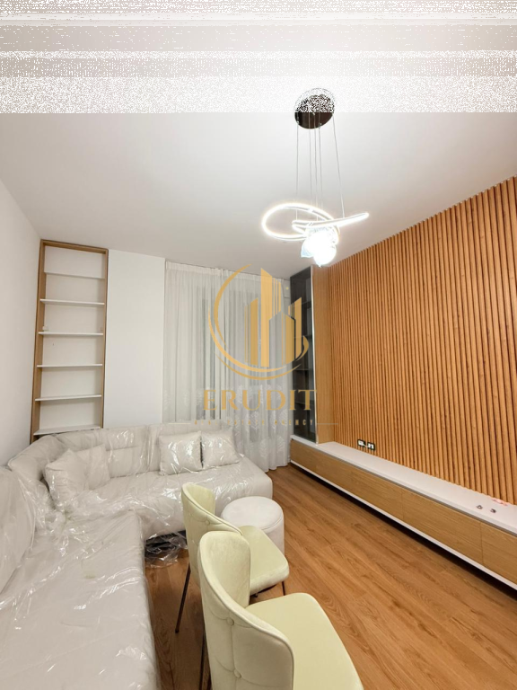 Appartamento in affitto nella zona Komuna e Parisit.