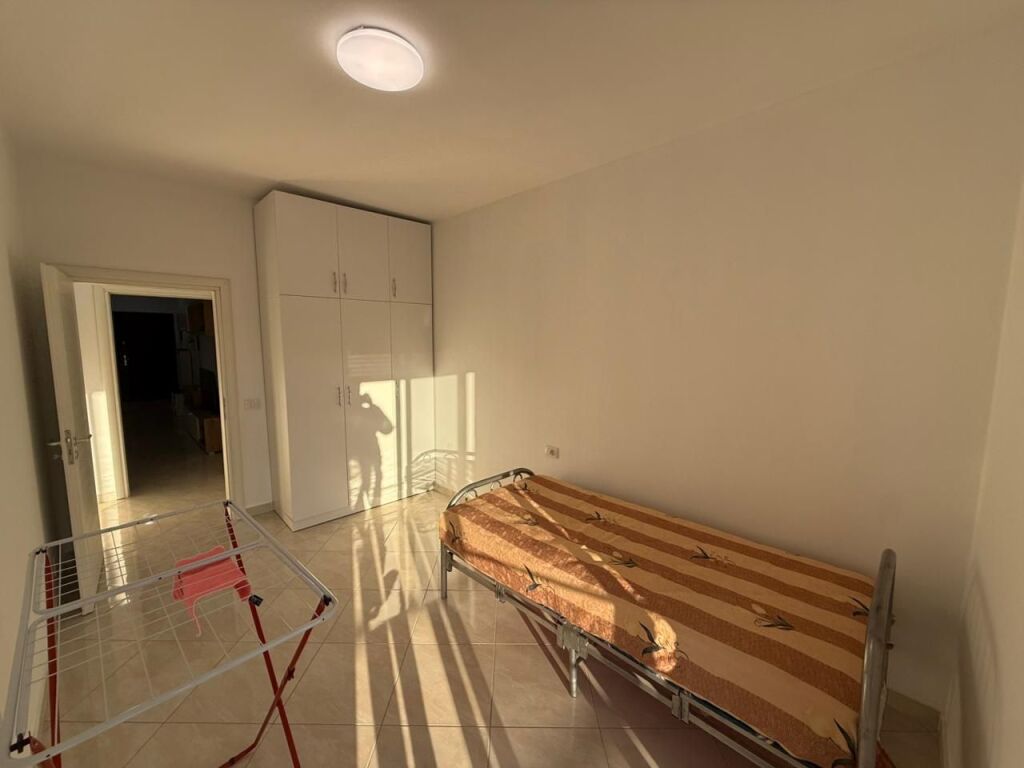 🏡 Shitet Apartament 2+1+2 📍 Kompleksi Tom Doshi, Shkozë💶 Çmimi: 137 milion leke