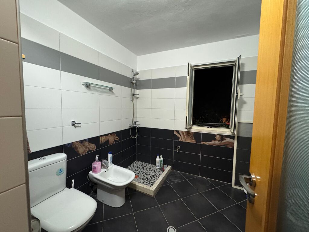 2+1 apartment for rent on Durres Street!