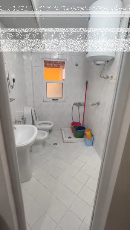 Apartment 1+1, Porcelain!