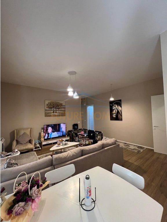 Shitet apartament 2+1 Kompleksi Delijorgji
