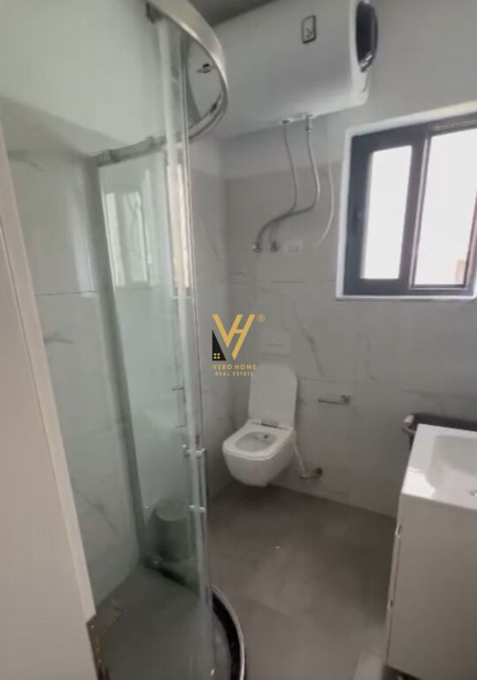 JEPET HYRJE 1+1 ME QERA NE LAPRAKE 35.000 LEKE