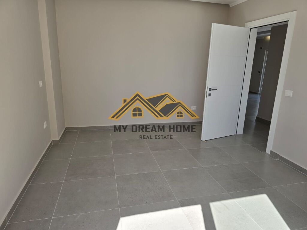 SHITET APARTAMENT ME PAMJE NGA DETI TEK SHKEMBI KAVAJES!