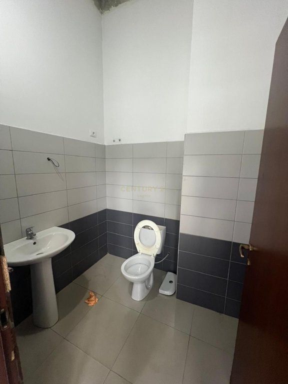 Njesi sherbimi me qera Fresk