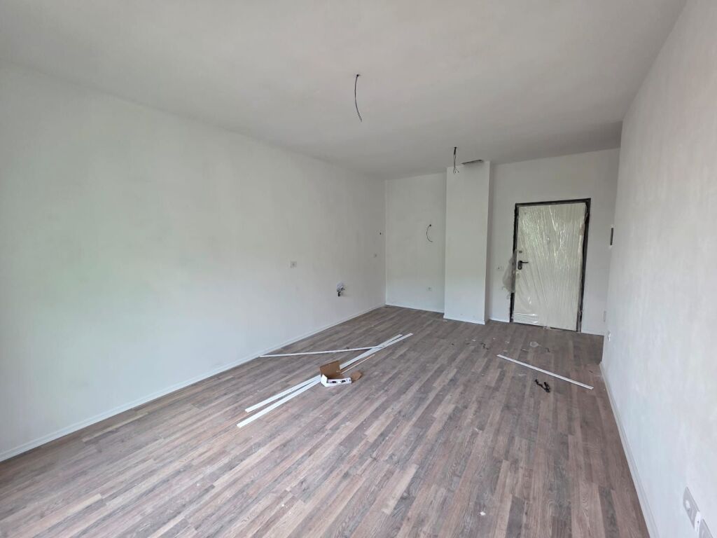 📍5 Maji Shitet Apartament 3+1+2