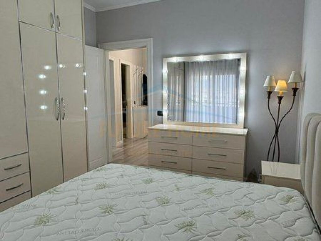 Qera, Apartament 2+1+2 Unaza e Re