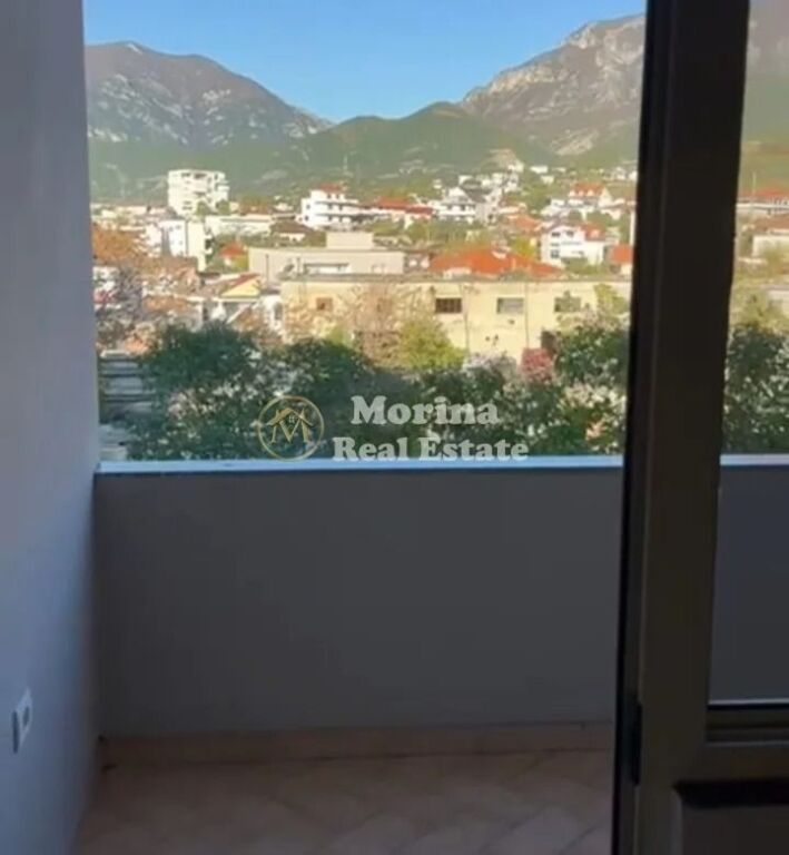 Rent | Apartment 1 + 1 | Kinostudio | 350 €/month