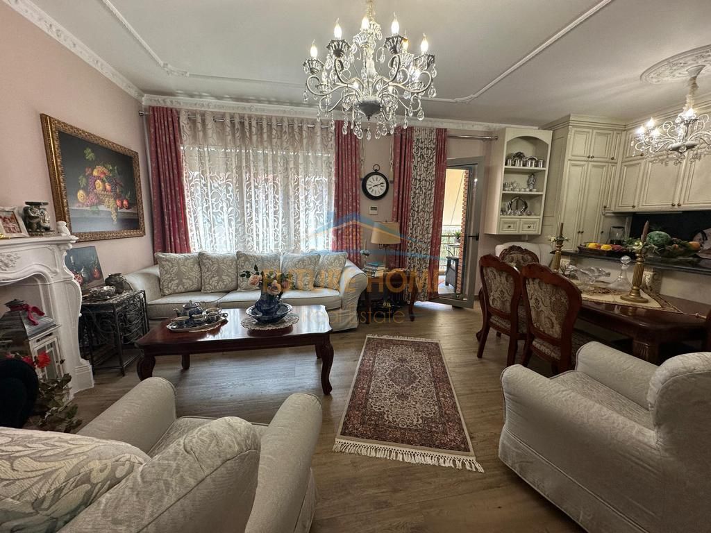Shitet apartament 2+1+ post parkimi Kompleksi Delijorgji