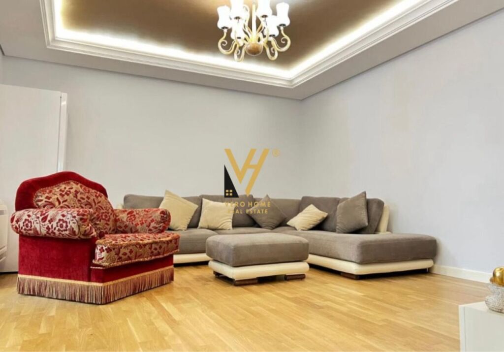 JEPET APARTAMENT 2+1 ME QIRA NE QENDER,RR.BARDHOK BIBA 1.200 EURO