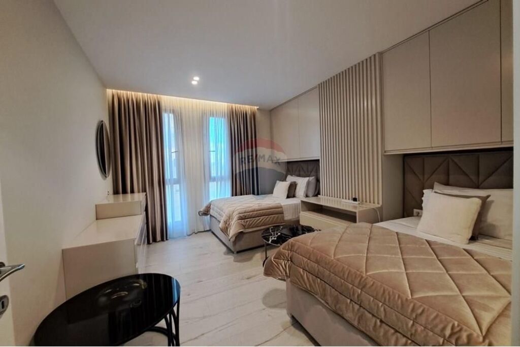 Apartament Luksoz për Shitje – Lungomare, Vlorë