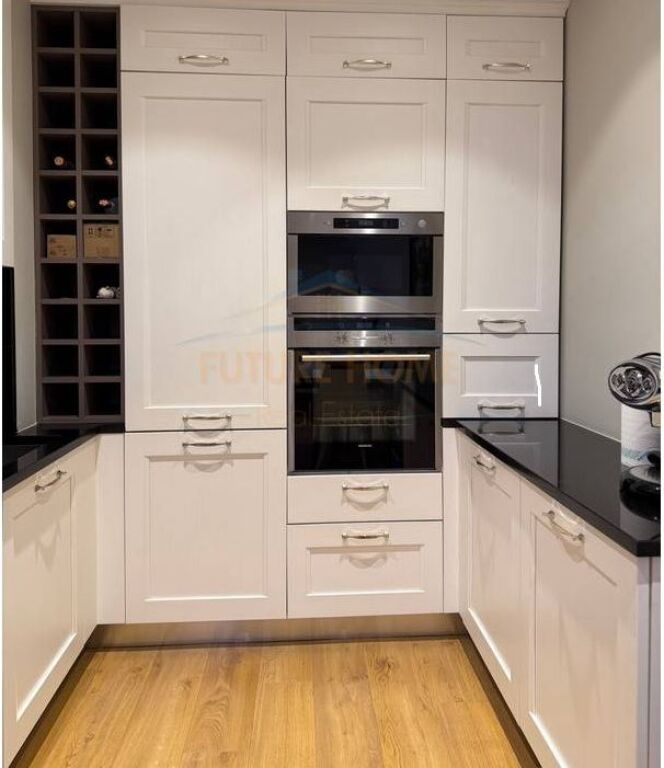 SHITET APARTAMENT 2+1+2 NE QENDER