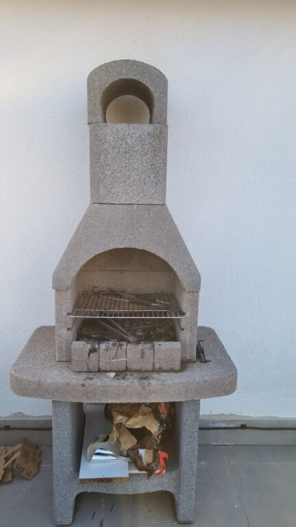 Jepet me qera 1+1 mobiluar Rruga Barrikatave mobiluar 799 eu