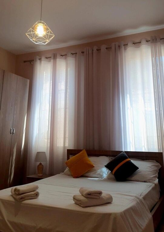 Jepet me qera vile private ne Qender Te Tiranes ne zonen e Selvise