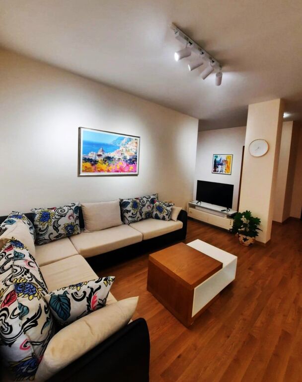 Apartament Me Qera 2+1 Tek Liqeni (ID B2201024) Tirane.