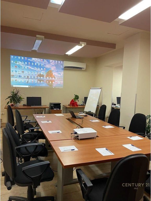 Affittasi ufficio di 120 m² nella zona di Shallvareve