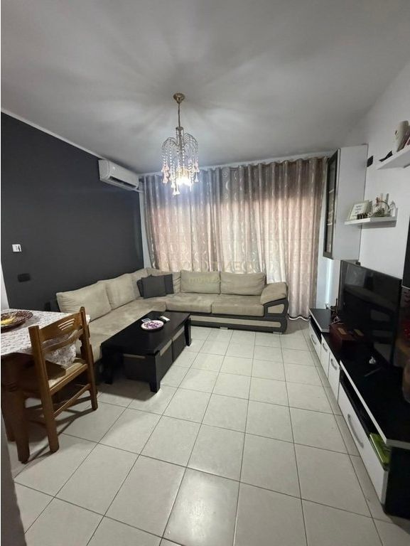 Affittiamo appartamento 1+1 vicino al campo di aviazione! 500 € /Mese