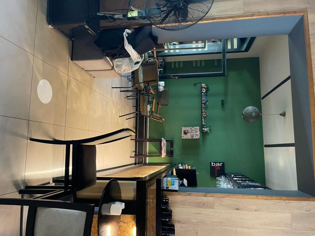 Locale commerciale in buone condizioni-Bar in Myslym Shyr