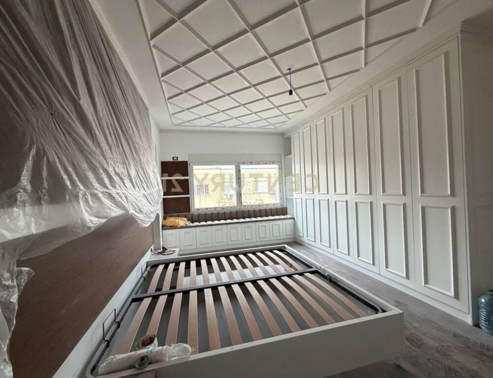 Ofrojme apartament 3+1+2 per shitje ne Astir!