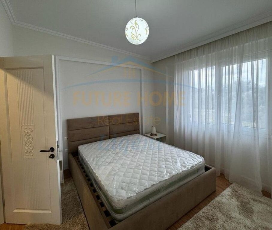 Shitet, Apartament 2+1+2, Liqeni i Thatë, Tiranë.