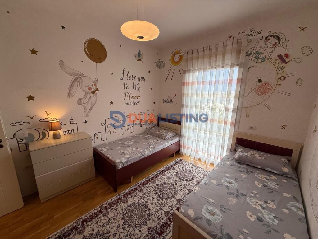 Appartamento moderno 2+1+2 in affitto con posto auto – 📍Giardino Botanico.