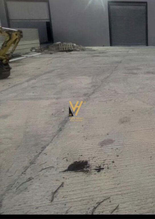 WAREHOUSE 1,250 M2 FOR RENT IN VORE 120,000 LEKE