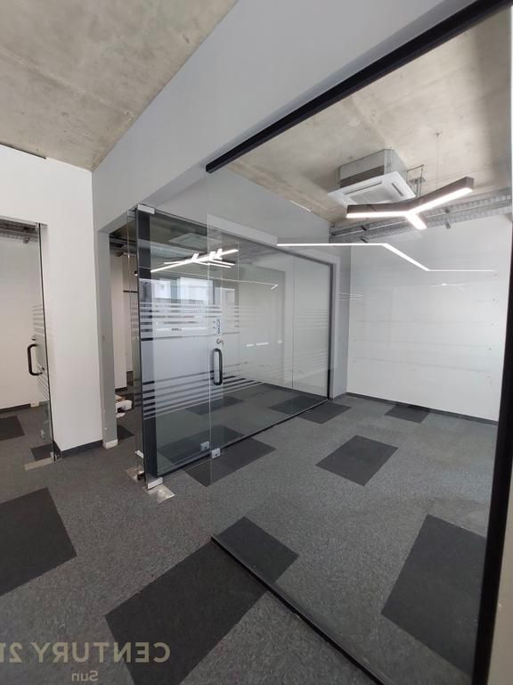 Jepet me Qira Ambient Biznesi 360 m2– Rruga e Kosovarëve