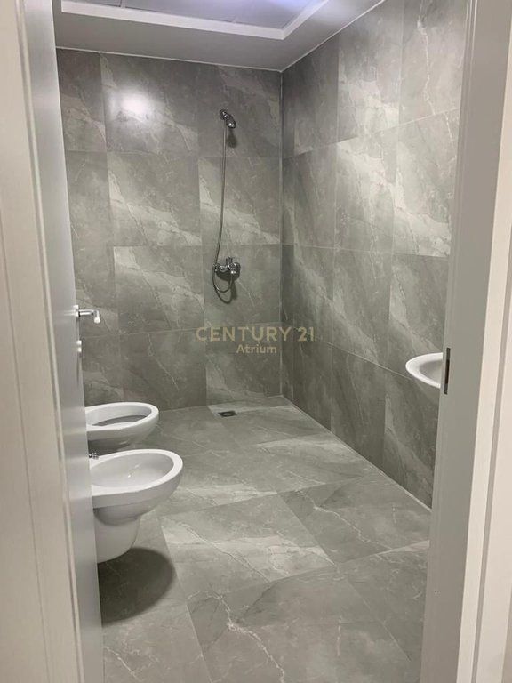 AFFITTASI APPARTAMENTO 2+1 + POSTO AUTO PRESSO FIORI DI BOSCO !!